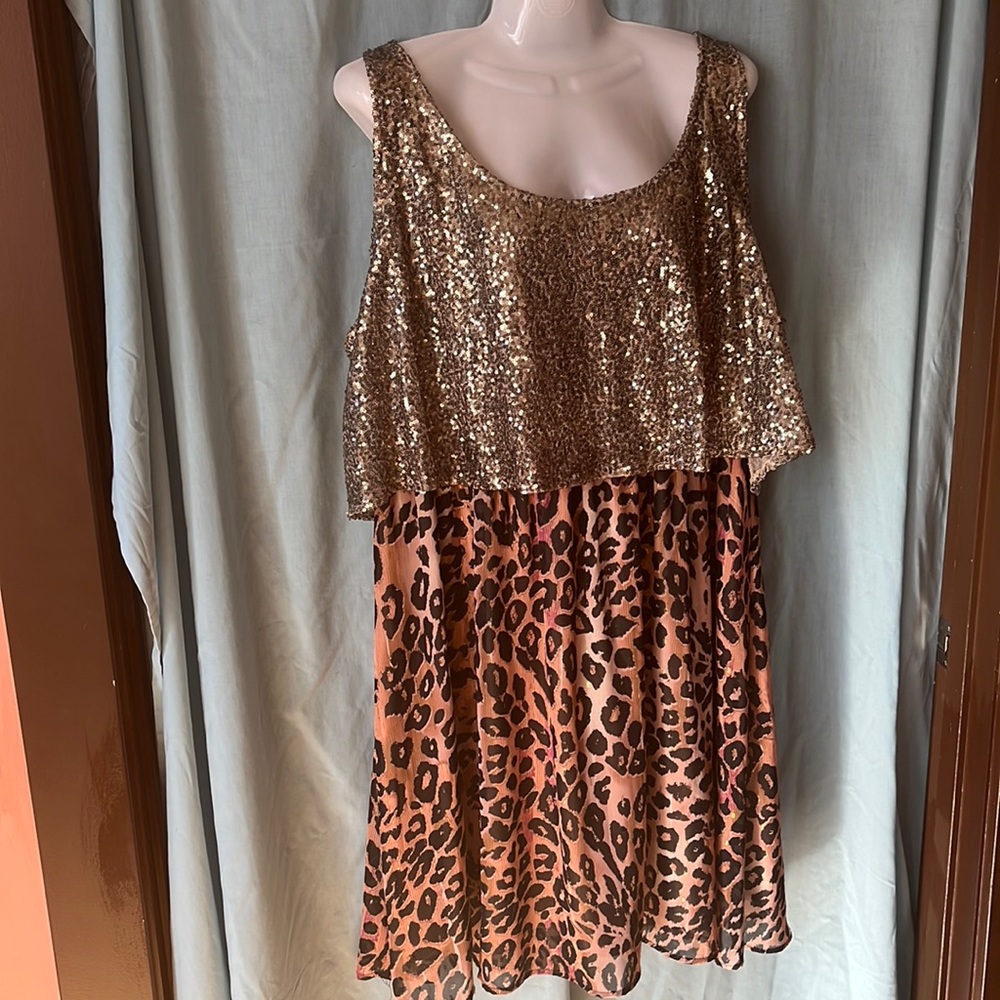 American Rag Cie fancy layered glitter and leopard dress! Size 2XL.